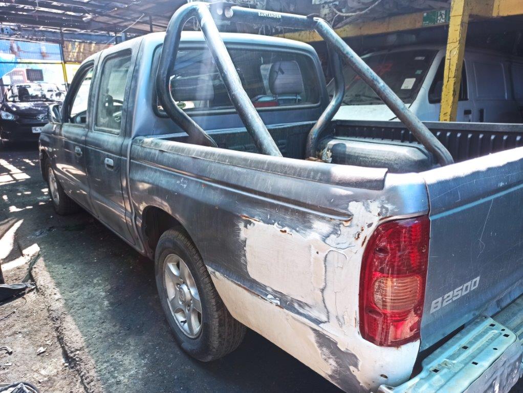  Mazda B2500 2005    EN DESARME